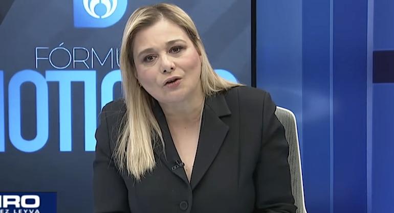 “Estoy firme en mi cargo, estoy firme de seguir luchando contra corriente”, expresó la gobernadora, al tiempo que aseguró que no se dejará intimidar por presiones políticas derivadas del caso.