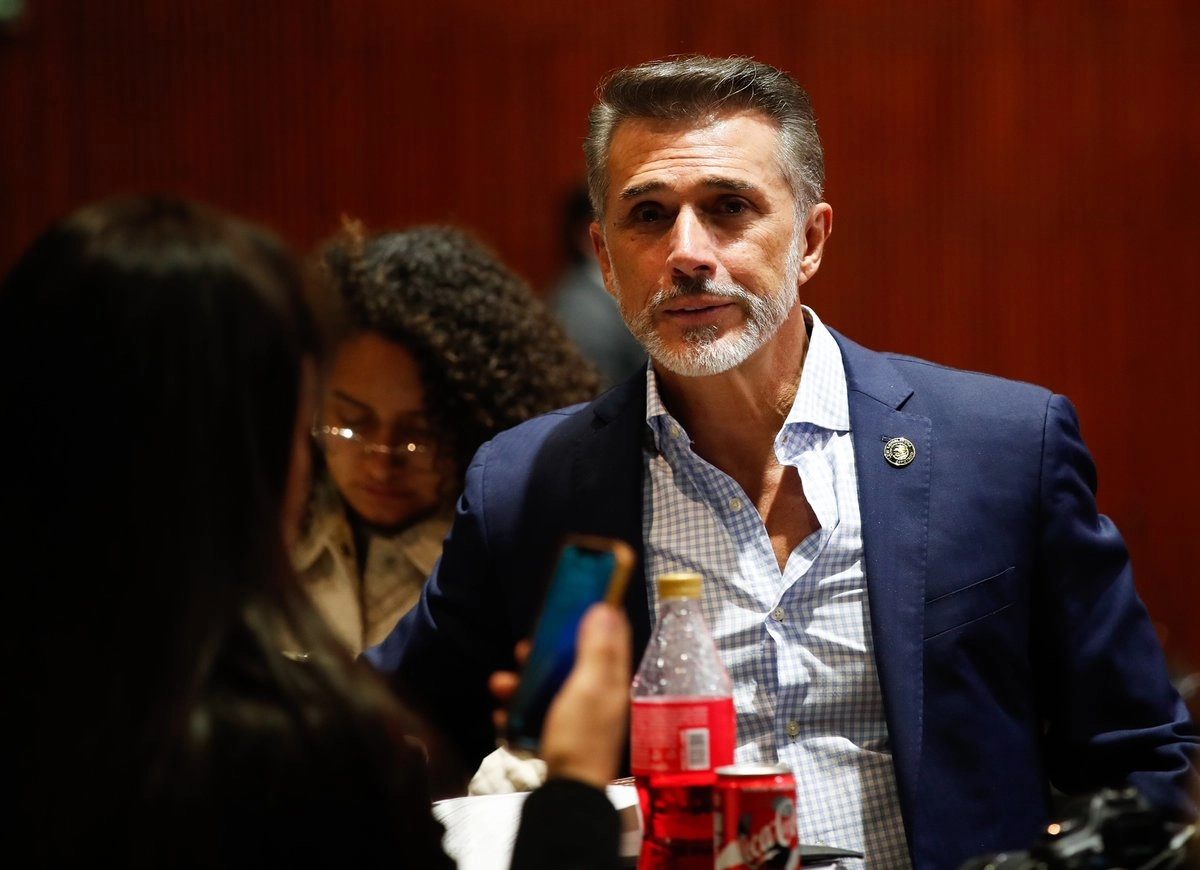En la misiva, Mayer solicitó además la cancelación de su registro en el padrón nacional del partido y pidió eliminar sus datos personales de cualquier base o registro relacionado con Morena.