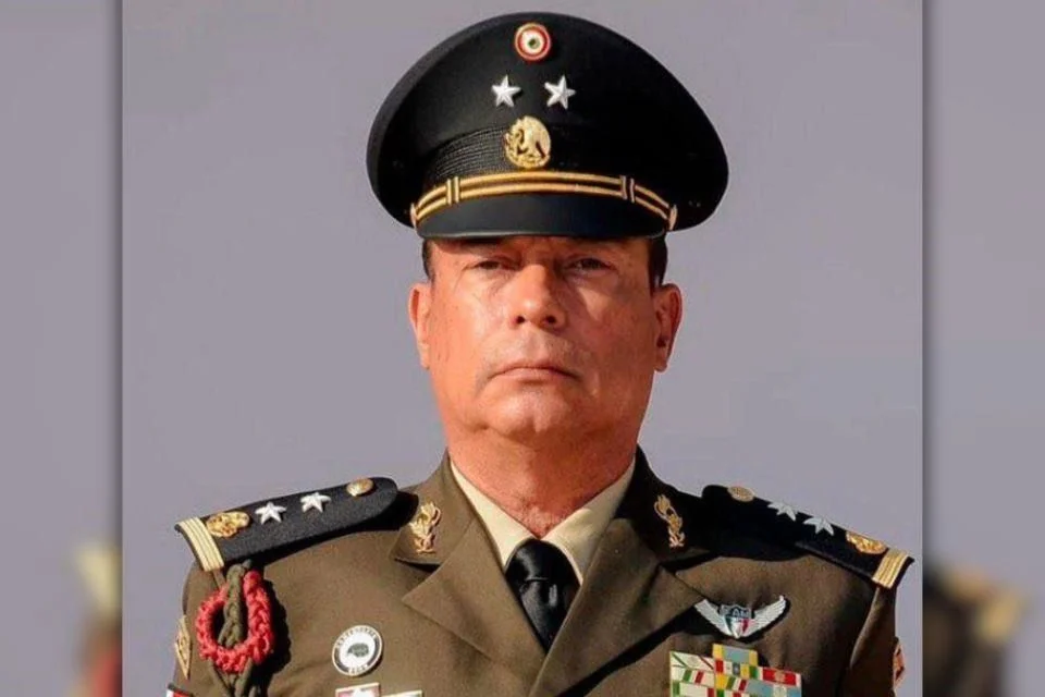 Islas Sánchez se desempeñó previamente como comandante de la 15 Zona Militar con sede en la Zona Metropolitana de Guadalajara, donde coordinó labores de seguridad en los 111 municipios de Jalisco