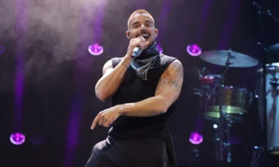 Tras lo ocurrido, la publicista del cantante, Róndine Alcalá, confirmó mediante un comunicado que el intérprete no resultó lesionado y se encuentra fuera de peligro.