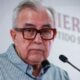 Junto al gobernador también comparecieron el vicefiscal general de Sinaloa con licencia, Dámaso Castro Saavedra, y el alcalde de Culiacán, Juan de Dios Gámez Mendívil, quienes igualmente fueron mencionados en las investigaciones estadounidenses