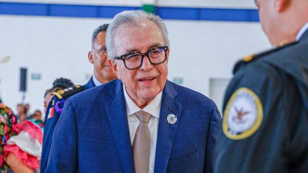 La mandataria había señalado que tanto Rocha como otros funcionarios señalados por presuntos vínculos con narcotráfico podrían ser detenidos fuera del país en caso de existir alertas internacionales.