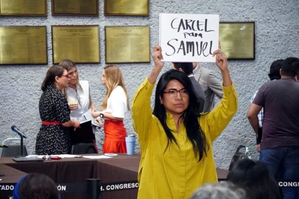 Élida Sandate reclamó a Pámanes que, en lugar de defender al Ejecutivo estatal, apoye a los usuarios del transporte público que diariamente enfrentan problemas de movilidad.