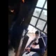 Tras irrumpir en la vivienda, los hombres armados recorrieron las habitaciones y, luego de intimidar a los familiares presentes, se llevaron a la comunicadora