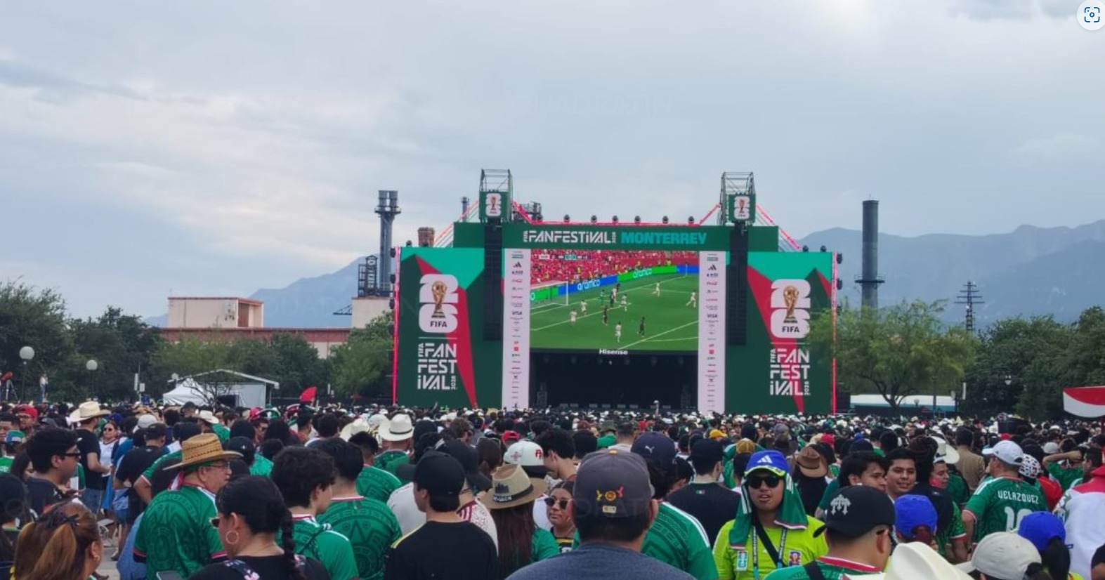 A pesar del calor récord, miles de aficionados acudieron al Fan Fest instalado para seguir las actividades del Mundial 2026 y el esperado encuentro entre México y Corea del Sur.