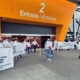 Durante la protesta, denunciaron que muchos jubilados enfrentan dificultades para cubrir gastos básicos y tratamientos médicos debido a los ajustes realizados en sus prestaciones.