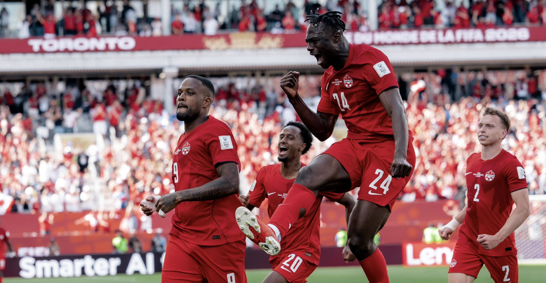 Los cambios realizados por el técnico dieron resultado y Canadá comenzó a dominar las acciones, encerrando a Bosnia en su propio campo durante los últimos minutos.