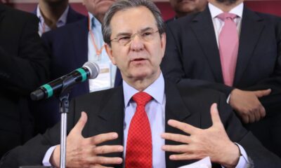Esteban Moctezuma es licenciado en Economía por la UNAM y maestro en Desarrollo por la Universidad de Cambridge