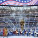 La ceremonia comenzó con un mensaje que destacó la identidad y diversidad estadounidense, seguido por la actuación de la cantante Tyla y el rapero Future, quienes interpretaron "Game Time" frente a una gigantesca réplica del trofeo de la Copa del Mundo.