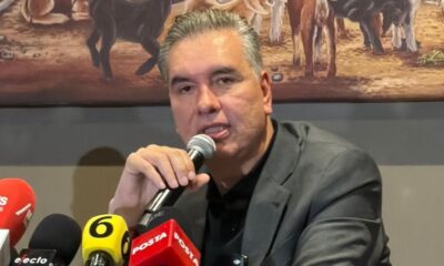 El morenista argumentó que los casos de los exgobernadores Jaime Rodríguez Calderón y Samuel García demostraron que este tipo de decisiones afectan la continuidad de los proyectos de gobierno y generan consecuencias para la ciudadanía.