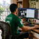 La disposición aplicará para estudiantes de todos los niveles educativos, tanto públicos como privados, así como para trabajadores de la administración pública federal, cuyas dependencias deberán privilegiar el uso de tecnologías digitales para mantener sus operaciones.