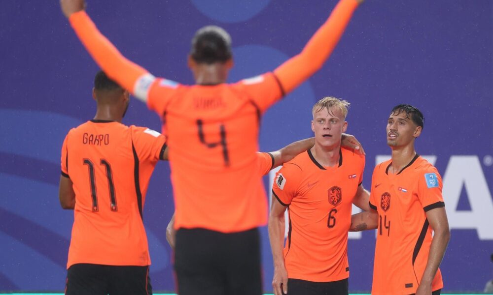 La escuadra dirigida por Ronald Koeman encaminó rápidamente el triunfo con un autogol de Ellyes Skhiri apenas al minuto 3.