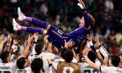 La noche también dejó un momento especial con el ingreso de Guillermo Ochoa, quien disputó minutos en el que representa su sexto y último Mundial