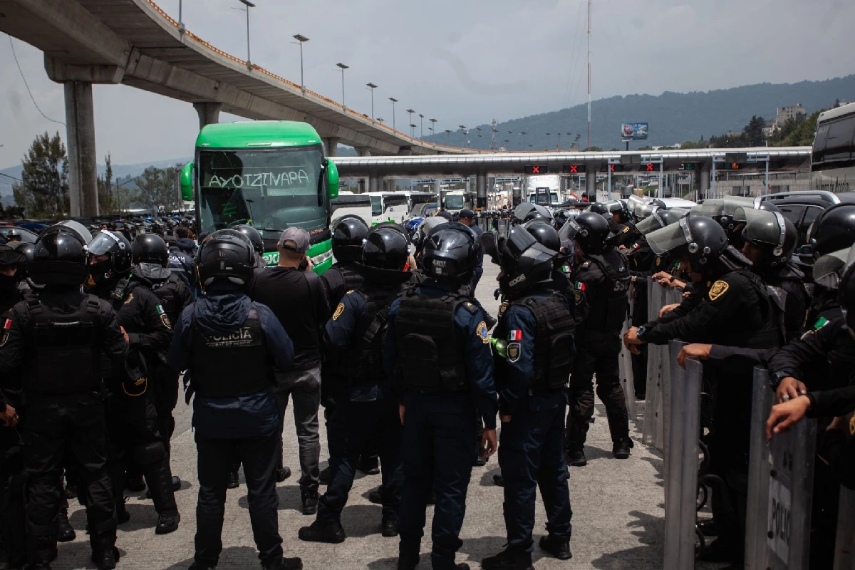 El decomiso ocurre en medio de la advertencia de la CNTE de intensificar sus protestas durante los próximos días, incluyendo movilizaciones coincidentes con actividades relacionadas con la inauguración del Mundial de Futbol 2026