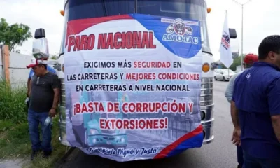 Gustavo Duncan, representante de AMOTAC en Nuevo León, explicó que en la entidad se optó por realizar únicamente un plantón, a diferencia de otros estados donde se llevan a cabo bloqueos carreteros.