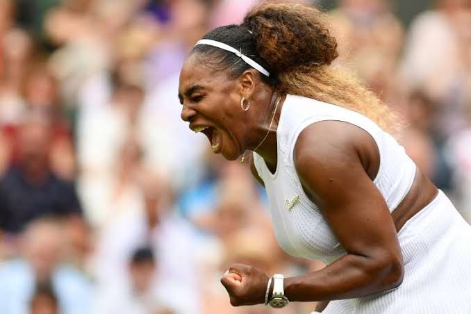 Pese a la derrota, Serena, ganadora de 23 títulos de Grand Slam en individuales, aún continuará su participación en el torneo británico en la modalidad de dobles junto a su hermana Venus Williams, cuyo debut está previsto para el jueves