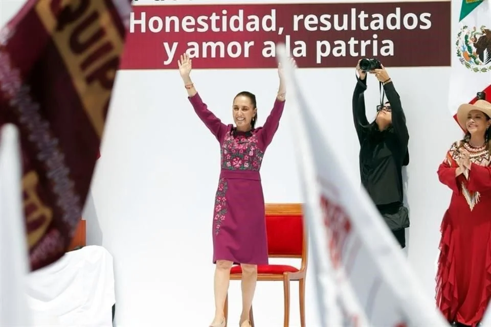 "No olvidemos que la guerra contra el narcotráfico fue planeada desde el exterior", sostuvo la Presidenta, al referirse también al operativo "Rápido y Furioso", implementado durante el sexenio calderonista.
