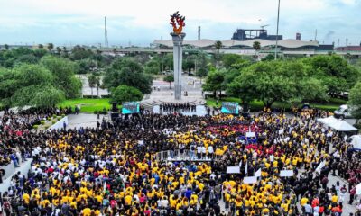 Durante su mensaje, el rector destacó la importancia de la autonomía universitaria como uno de los pilares fundamentales para el desarrollo académico, científico, cultural y social de la Máxima Casa de Estudios de Nuevo León