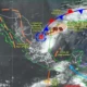 La dependencia federal pronosticó intervalos de chubascos con acumulados de entre 5 y 25 milímetros en distintas regiones del estado, acompañados de descargas eléctricas, posibles granizadas y rachas fuertes de viento durante las tormentas.