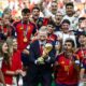 Los campeones fueron recibidos en el Palacio de la Zarzuela por el Rey Felipe VI, quien destacó la solidaridad, generosidad y gallardía mostradas durante el torneo.