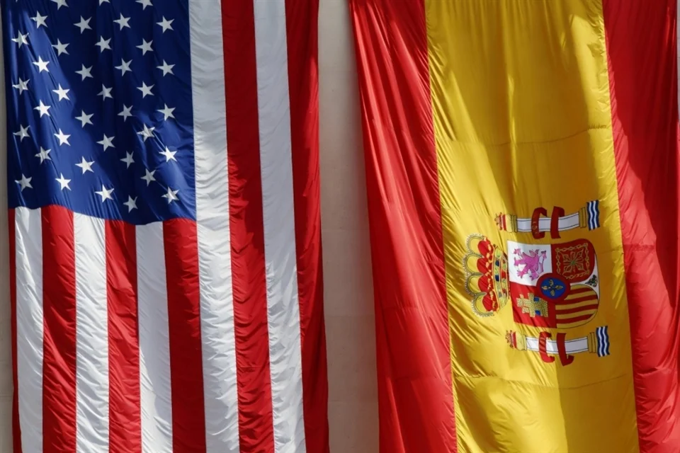 Especialistas en comercio internacional han señalado que una medida de este tipo enfrentaría importantes obstáculos legales y requeriría justificar una amenaza para la seguridad nacional estadounidense.