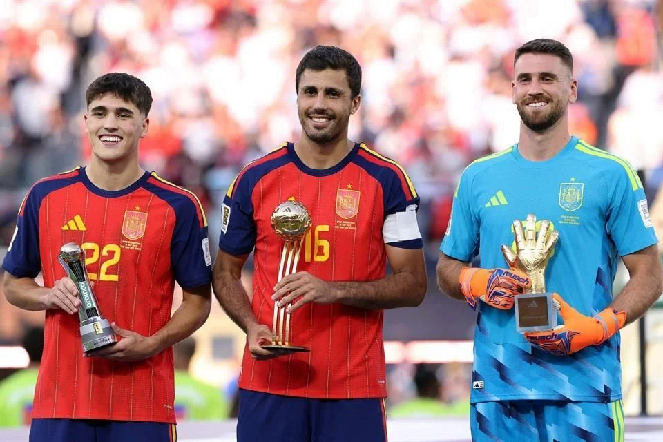 La Bota de Oro fue para el delantero francés Kylian Mbappé, quien terminó como máximo goleador de la Copa del Mundo con 10 anotaciones