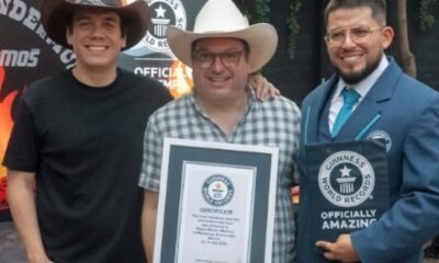 En el lugar, un adjudicador de Guinness World Records confirmó el cumplimiento del reto, de acuerdo con los organizadores.
