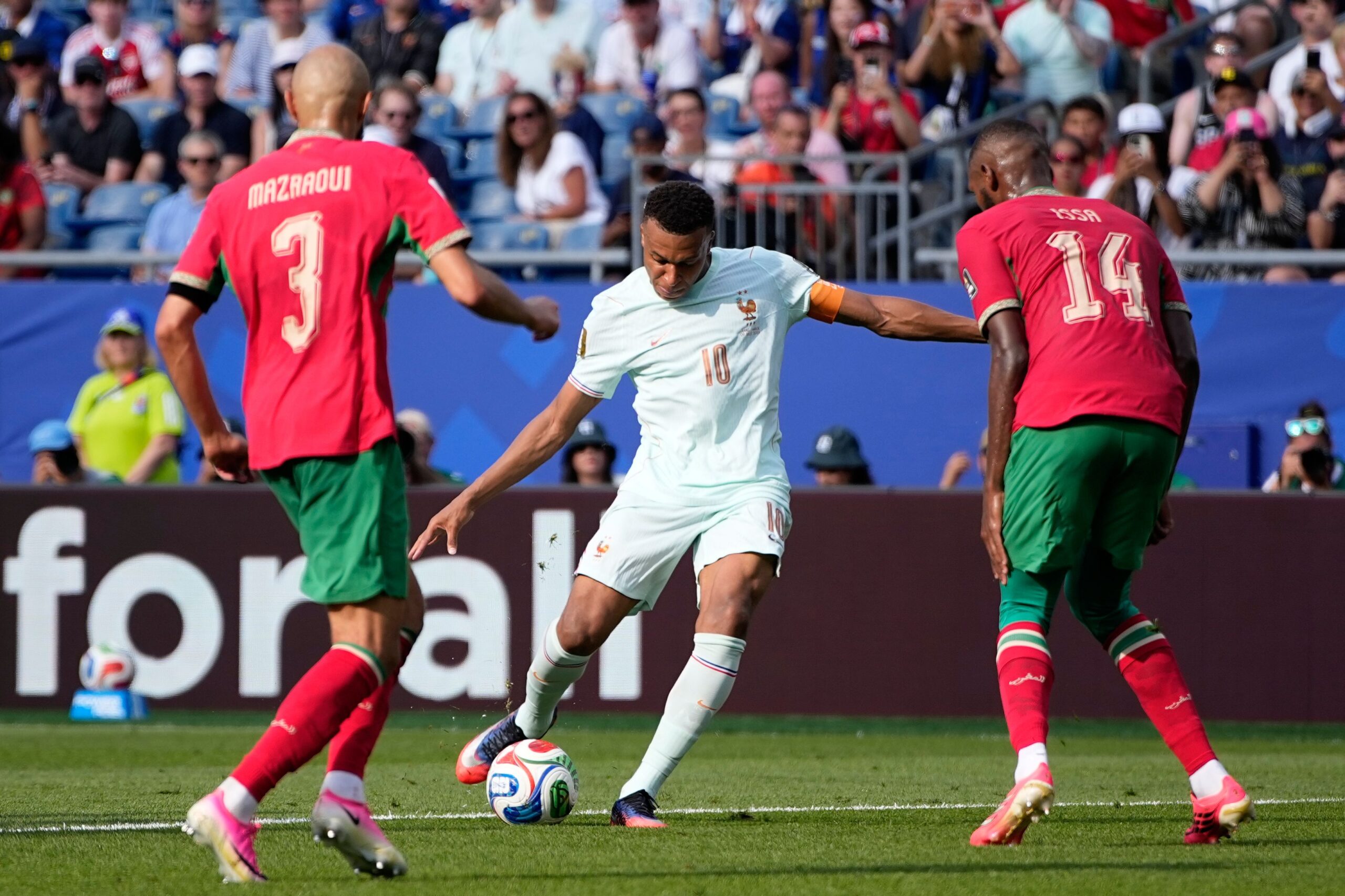 Kylian Mbappé fue el encargado de abrir el marcador al minuto 60 tras romper el equilibrio en un partido con pocas oportunidades de gol