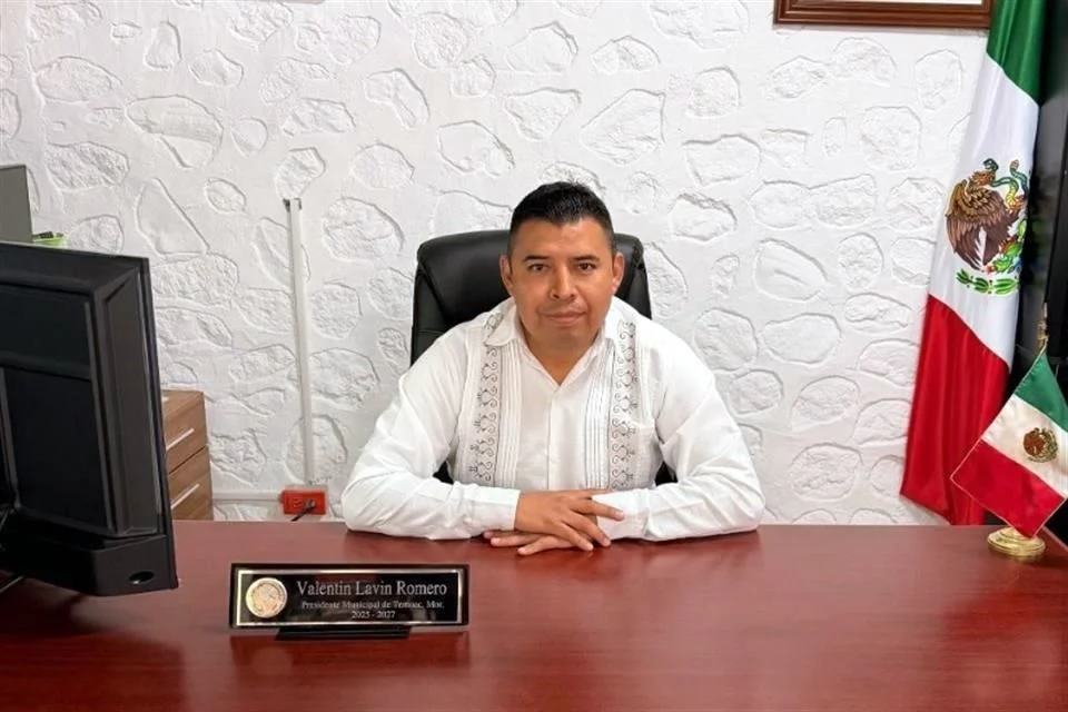 De manera extraoficial, se indicó que dos hombres habrían llegado a bordo de una motocicleta para cometer el ataque.