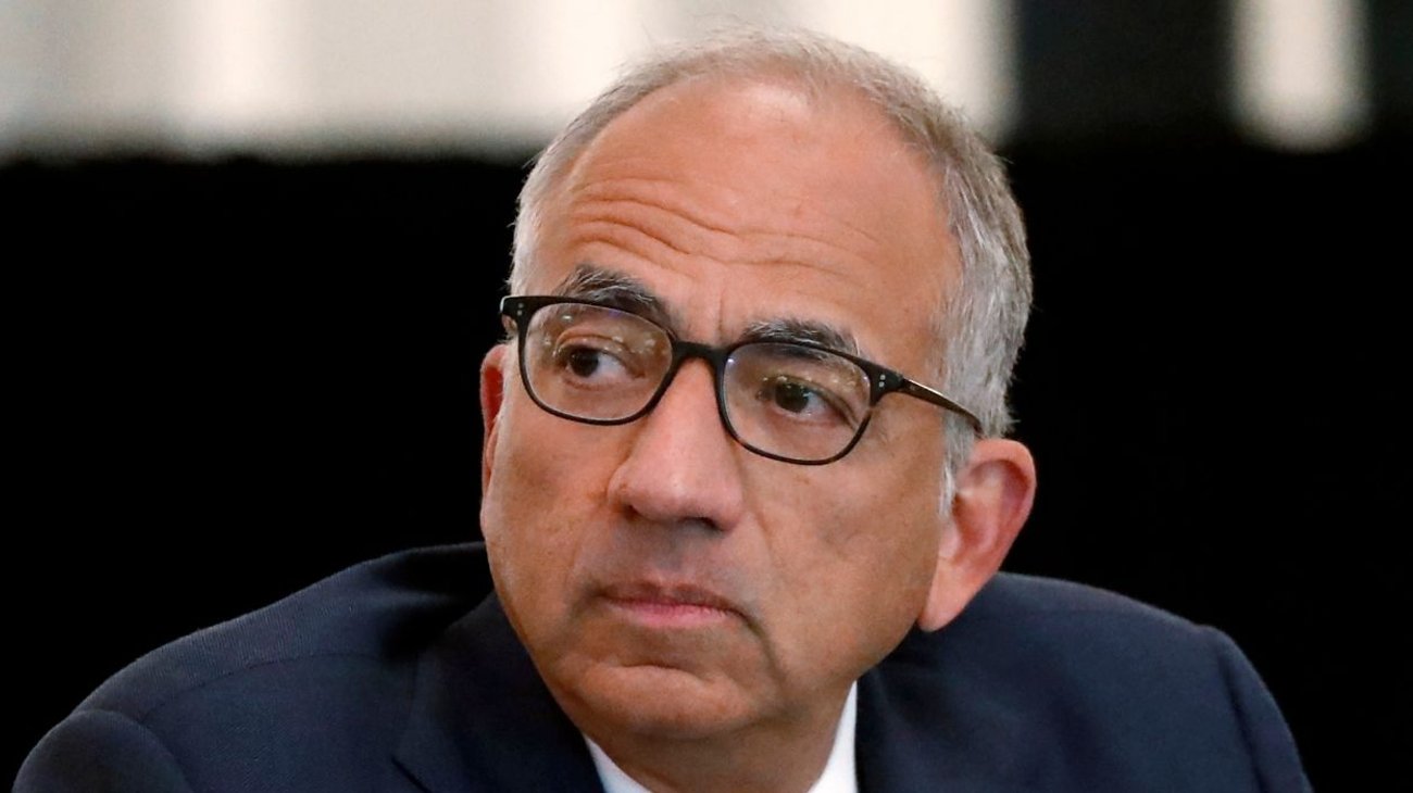 El rechazo alcanzó al interior de la organización: Kevin Lamour, director de operaciones de la FIFA, afirmó que el personal fue engañado por la falta de transparencia y pidió detener la iniciativa