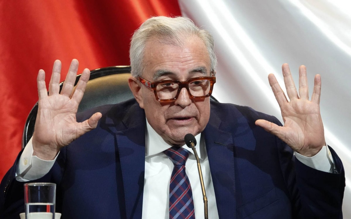 De acuerdo con las autoridades estadounidenses, Rocha Moya y otros nueve funcionarios y exfuncionarios de Sinaloa habrían participado en una red dedicada al tráfico de fentanilo, heroína, cocaína y metanfetamina hacia Estados Unidos.