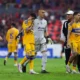 Entre los nombres que siguen en el radar aparece el argentino Guillermo Barros Schelotto, quien recientemente declaró que su posible llegada a Tigres era un asunto terminado