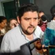 El acusado participa mediante videollamada luego de que su defensa consideró que no existen condiciones suficientes de seguridad en el Centro Integral de Justicia y buscó evitar posibles confrontaciones relacionadas con el caso.