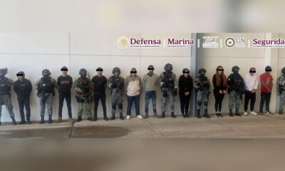 El arsenal decomisado incluye una ametralladora calibre .50, cuatro ametralladoras Minimi calibre 5.56 milímetros, nueve armas largas y una corta