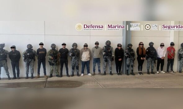 El arsenal decomisado incluye una ametralladora calibre .50, cuatro ametralladoras Minimi calibre 5.56 milímetros, nueve armas largas y una corta
