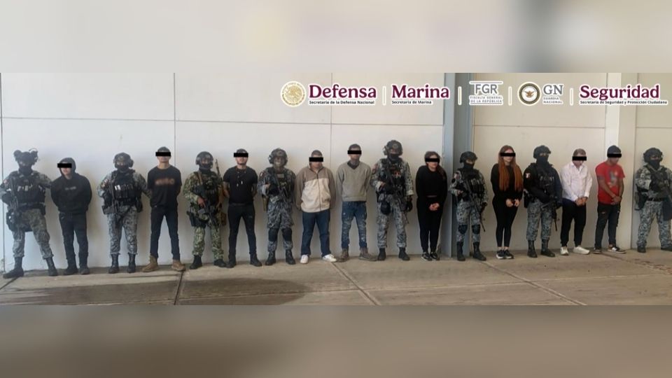 El arsenal decomisado incluye una ametralladora calibre .50, cuatro ametralladoras Minimi calibre 5.56 milímetros, nueve armas largas y una corta