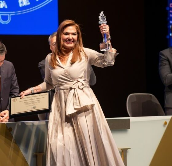Después de recibir la distinción, Córdova Rodríguez destacó la colaboración que mantienen la UANL y el Poder Judicial de Nuevo León para fortalecer la formación de los estudiantes.