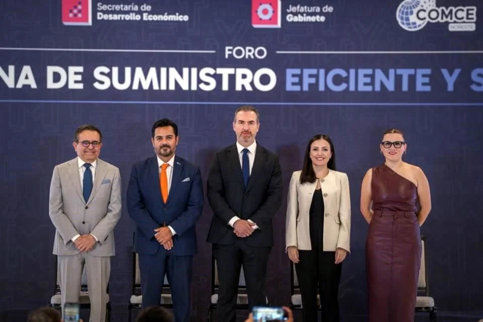 Guajardo explicó que los procesos logísticos representan entre 15 y 20 por ciento de los costos de las empresas, por lo que reducir retrasos e ineficiencias en la gestión pública y la infraestructura resultará fundamental para mantener la competitividad.
