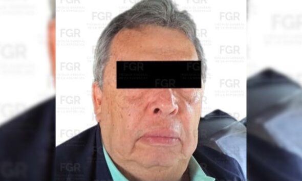 Ante la crisis política y las protestas generadas por la desaparición de los normalistas, Aguirre Rivero solicitó licencia a la gubernatura en octubre de 2014