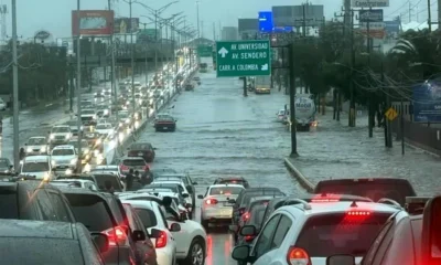 En Santa Catarina, el agua que descendió del Cerro de las Mitras sorprendió a comerciantes de un mercado rodante instalado en la Colonia San Gilberto