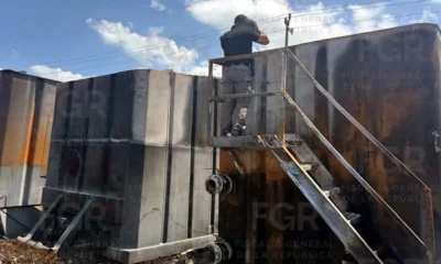 Durante el operativo fueron asegurados 10 tanques tipo frac tank, nueve tractocamiones, nueve autotanques, una pipa, dos camionetas y nueve cajas secas vacías; algunas unidades estaban calcinadas.