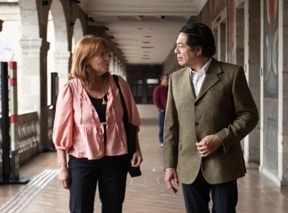 Clouthier planteó que autoridades y comunidades educativas deben trabajar en estrategias para enseñar a los menores a utilizar la tecnología de manera responsable, además de prevenir posibles efectos negativos
