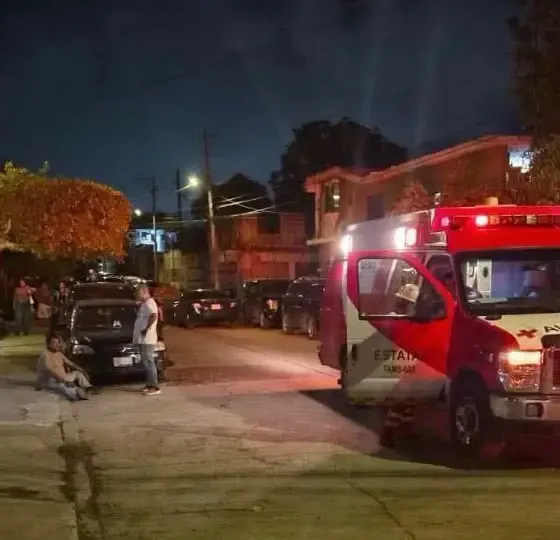 El joven aseguró ante las autoridades que ambos hombres presuntamente lo agredieron y le suministraron una sustancia que provocó que perdiera el conocimiento.