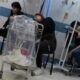 Los afectados presentaron principalmente dolor abdominal, diarrea, vómito y febrícula, síntomas compatibles con una infección gastrointestinal
