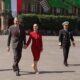 La ceremonia inició a las 10:00 horas en el Zócalo capitalino y posteriormente los contingentes avanzan hacia Campo Marte