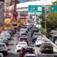 El mandatario incluso lanzó una crítica directa contra algunos presidentes municipales, al señalar que “muchos se hacen locos” cuando se trata de intervenir para mejorar el tránsito