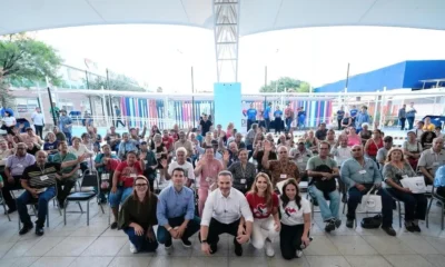 Durante la jornada, especialistas realizaron la colocación y calibración individual de los dispositivos, además de revisar su funcionamiento para garantizar que cada beneficiario pudiera utilizarlos de acuerdo con sus necesidades.
