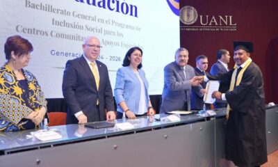 El rector también invitó a los nuevos egresados a convertirse en ejemplo dentro de sus comunidades y motivar a otras personas que hayan tenido que abandonar sus estudios por cuestiones económicas, familiares o laborales