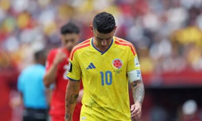 Durante su trayectoria con la selección, el volante portó el emblemático número 10 y también asumió la capitanía.