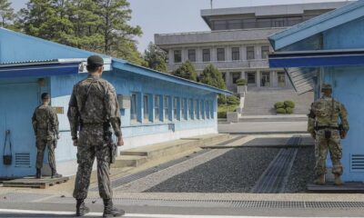 La DMZ tiene aproximadamente 248 kilómetros de longitud y cuatro kilómetros de ancho, y es considerada una de las fronteras más militarizadas del planeta.